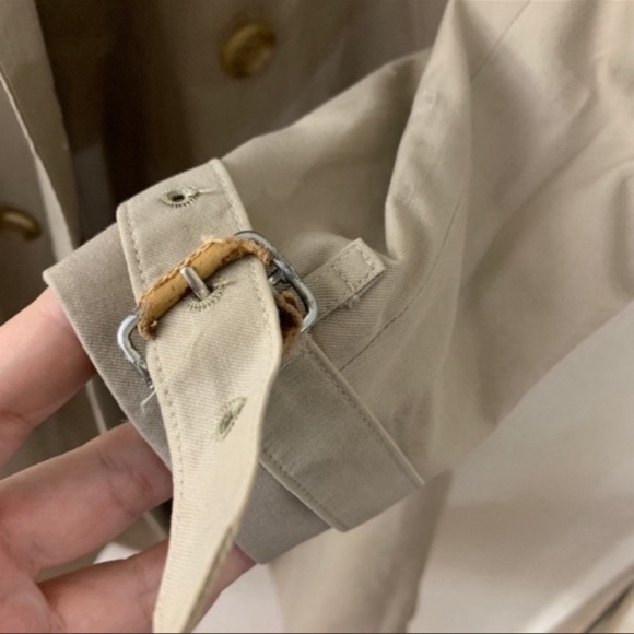 Burberry Vintage Trench Coat - Picture 13 of 16